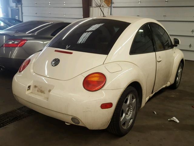 3VWCA21C4XM464170 - 1999 VOLKSWAGEN NEW BEETLE 白色 照片 4