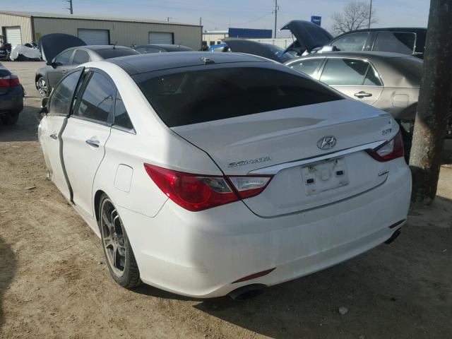 5NPEC4AB0CH403469 - 2012 HYUNDAI SONATA SE WHITE photo 3