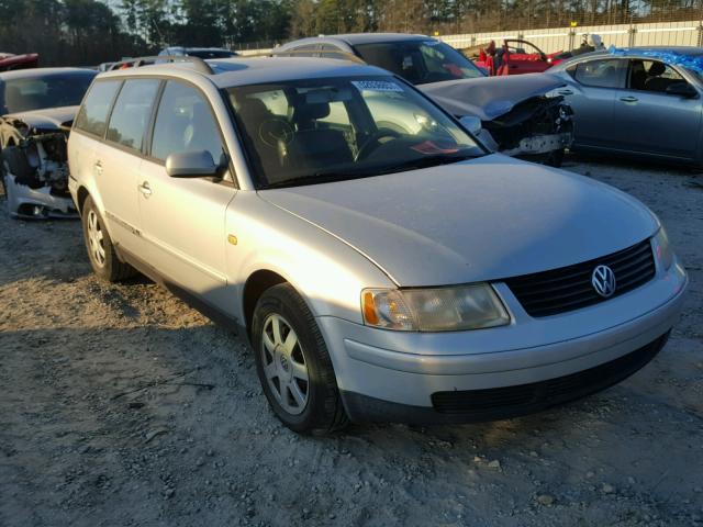 WVWNA63B5XE514815 - 1999 VOLKSWAGEN PASSAT GLS SILVER photo 1