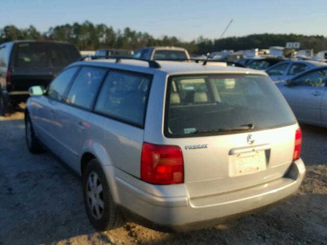WVWNA63B5XE514815 - 1999 VOLKSWAGEN PASSAT GLS SILVER photo 3