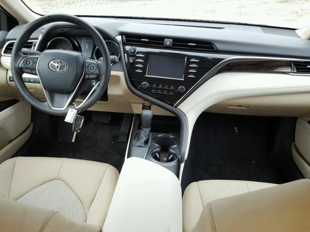 4T1B11HKXJU013247 - 2018 TOYOTA CAMRY L SILVER photo 9