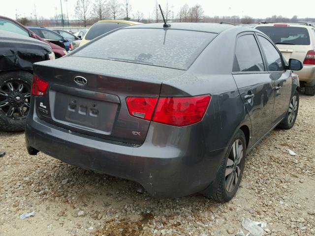 KNAFU4A27D5718933 - 2013 KIA FORTE EX BLACK photo 4