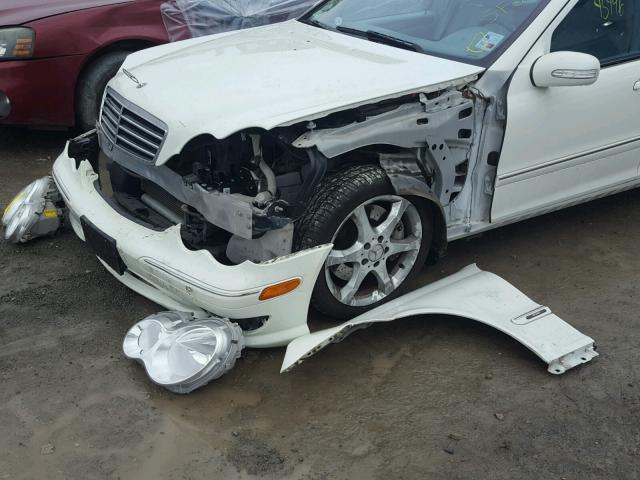 WDBRF52H27F929179 - 2007 MERCEDES-BENZ C 230 WHITE photo 9