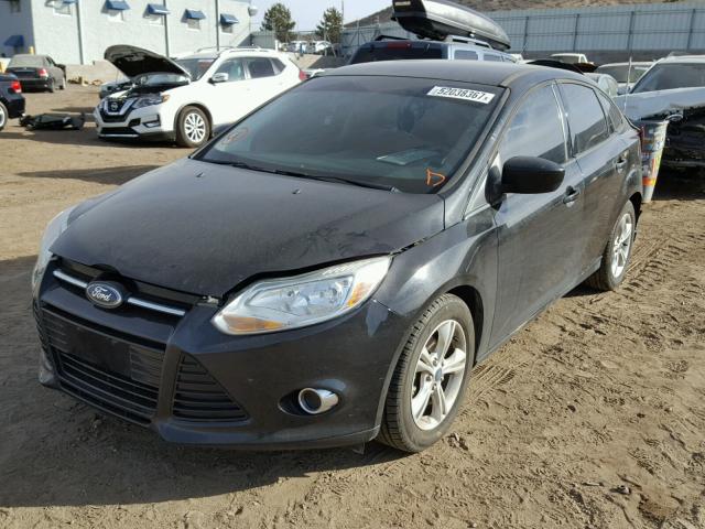 1FAHP3F20CL467243 - 2012 FORD FOCUS SE CHARCOAL photo 2