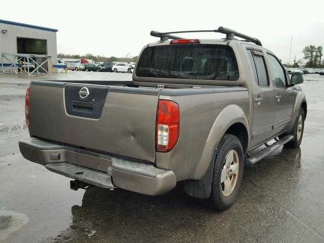 1N6AD07U76C410476 - 2006 NISSAN FRONTIER C GRAY photo 4