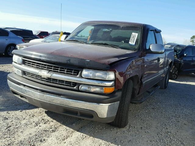 2GCEC19V711234885 - 2001 CHEVROLET SILVERADO MAROON photo 2