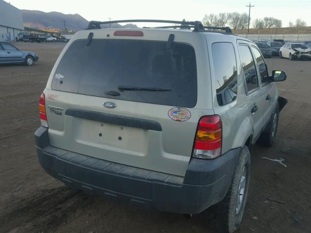 1FMYU93Z95KB77742 - 2005 FORD ESCAPE XLT BEIGE photo 4