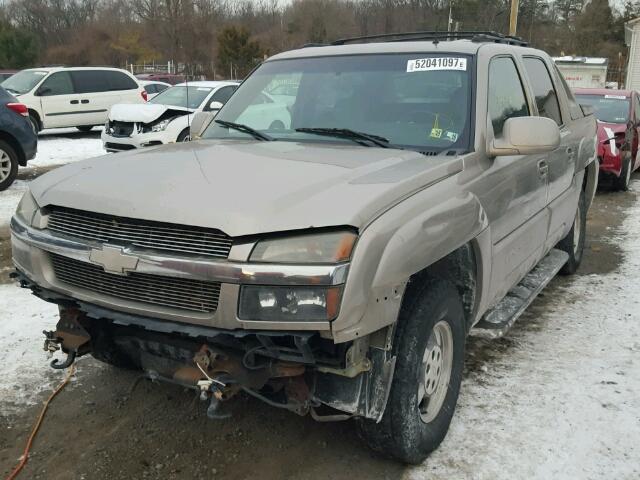 3GNEK13T22G243469 - 2002 CHEVROLET AVALANCHE GOLD photo 2