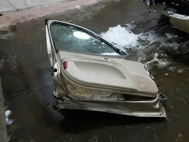 2G4WC532151240581 - 2005 BUICK LACROSSE C GOLD photo 9