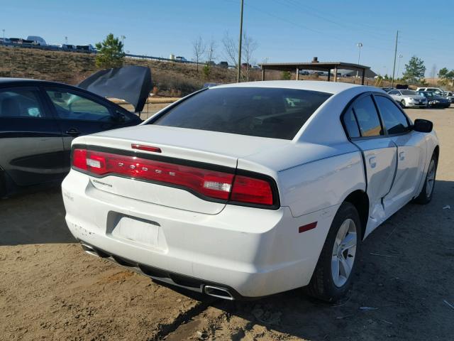 2C3CDXBGXEH342535 - 2014 DODGE CHARGER SE WHITE photo 4