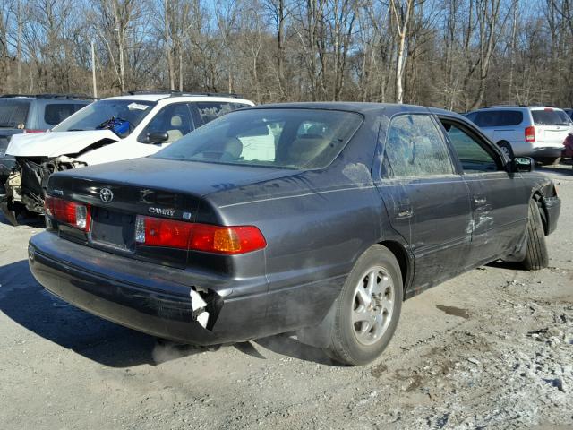 4T1BG28K9YU976669 - 2000 TOYOTA CAMRY CE GRAY photo 4