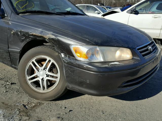 4T1BG28K9YU976669 - 2000 TOYOTA CAMRY CE GRAY photo 9