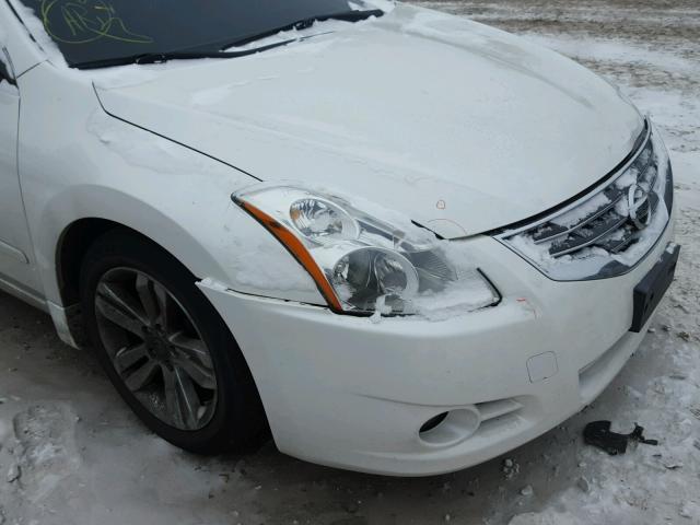 1N4BL2AP7AN523307 - 2010 NISSAN ALTIMA SR WHITE photo 9