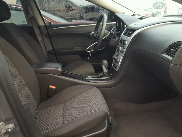 1G1ZH57B89F231381 - 2009 CHEVROLET MALIBU 1LT 灰色 照片 5