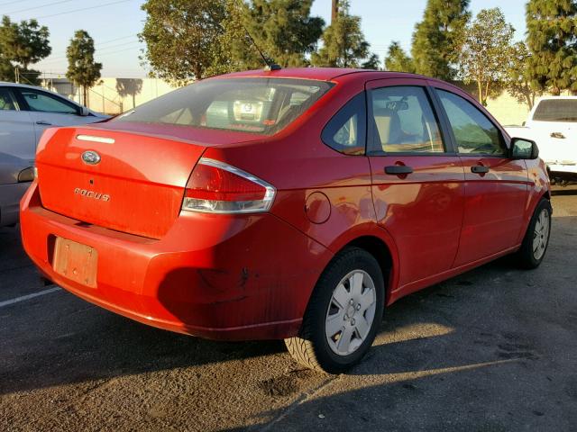 1FAHP34N38W128236 - 2008 FORD FOCUS S/SE RED photo 4