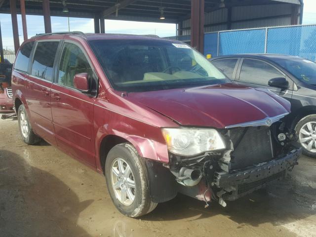 2A8HR54P48R682940 - 2008 CHRYSLER TOWN & COU BURGUNDY photo 1