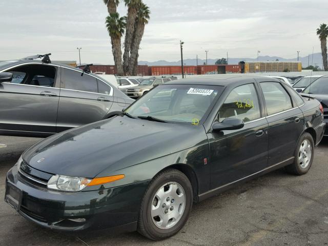 1G8JW54R52Y527927 - 2002 SATURN L300 GREEN photo 2