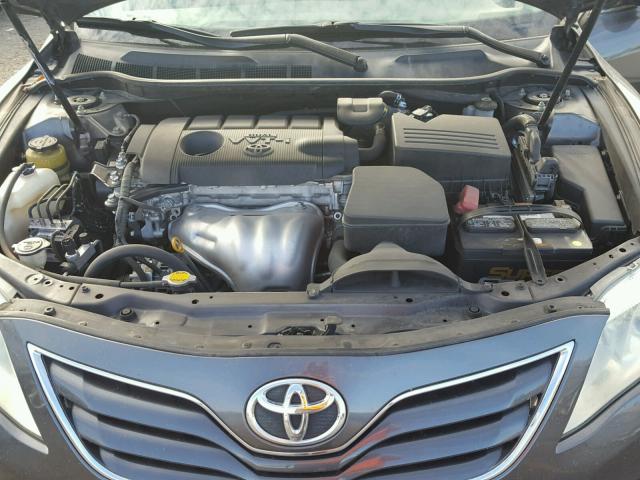 4T4BF3EKXBR119660 - 2011 TOYOTA CAMRY BASE CHARCOAL photo 7