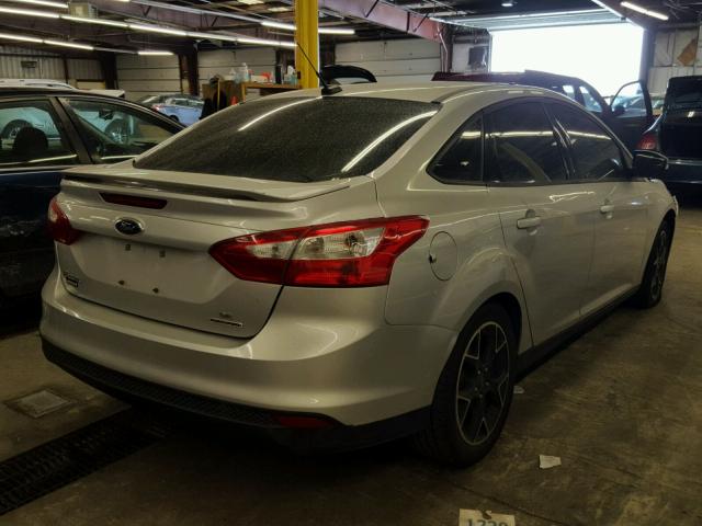 1FADP3F25DL138229 - 2013 FORD FOCUS SE SILVER photo 4