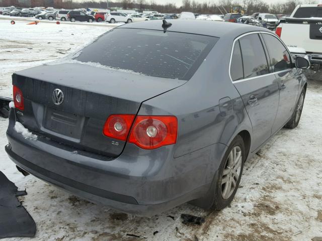 3VWSF71K67M087908 - 2007 VOLKSWAGEN JETTA 2.5 GRAY photo 4