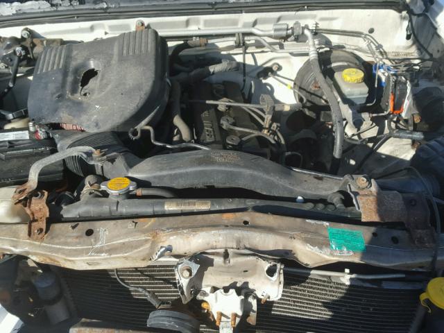 1N6DD26T64C408054 - 2004 NISSAN FRONTIER K WHITE photo 7