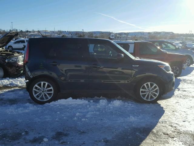 KNDJP3A59J7525594 - 2018 KIA SOUL + BLUE photo 9