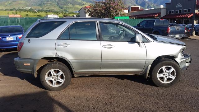 JT6HF10U5Y0112547 - 2000 LEXUS RX 300 SILVER photo 9