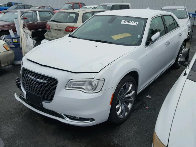 2C3CCAEG1JH127261 - 2018 CHRYSLER 300 LIMITE WHITE photo 2