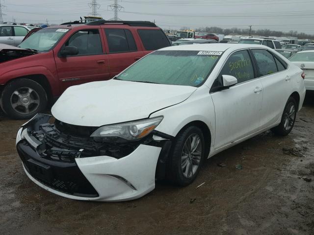 4T1BF1FK6GU211370 - 2016 TOYOTA CAMRY LE WHITE photo 2