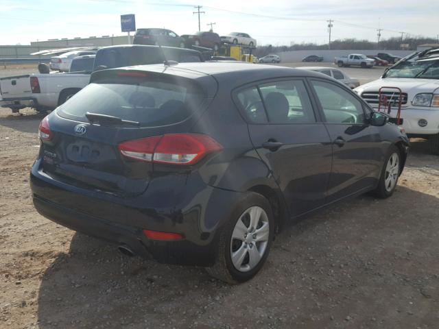 KNAFK5A81G5582593 - 2016 KIA FORTE LX BLACK photo 4