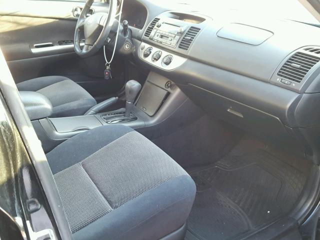 4T1BE32K75U022227 - 2005 TOYOTA CAMRY LE შავი ფოტო 5
