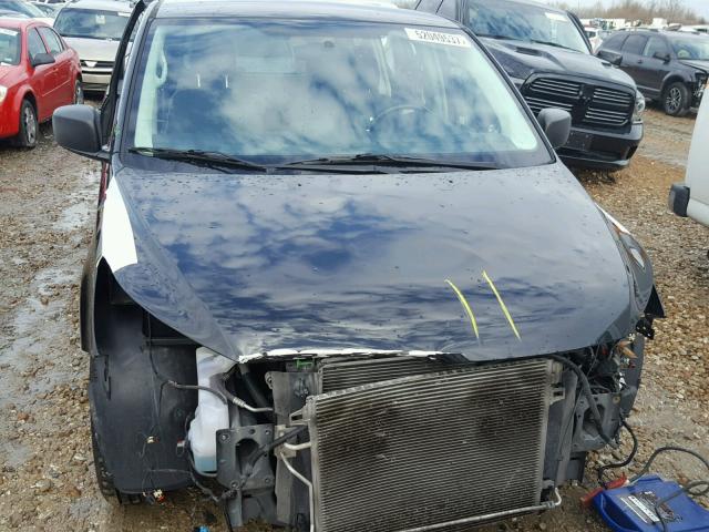 2V4RW4DGXBR717346 - 2011 VOLKSWAGEN ROUTAN S BLACK photo 7