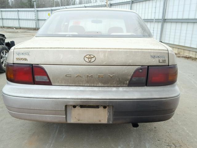 4T1SK12E3SU646027 - 1995 TOYOTA CAMRY LE GOLD photo 9