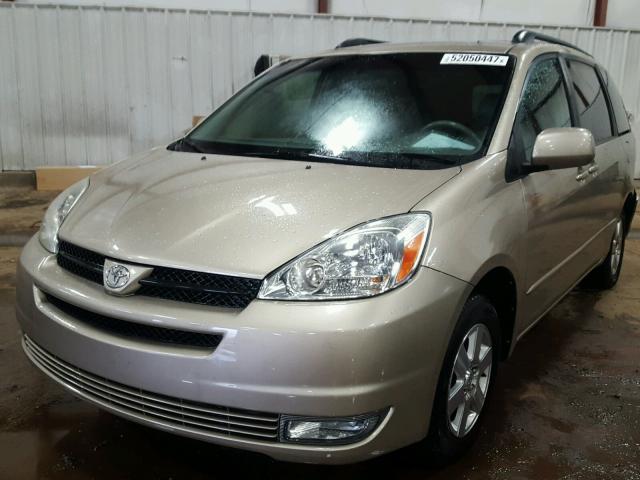 5TDZA22C04S071421 - 2004 TOYOTA SIENNA XLE GOLD photo 2