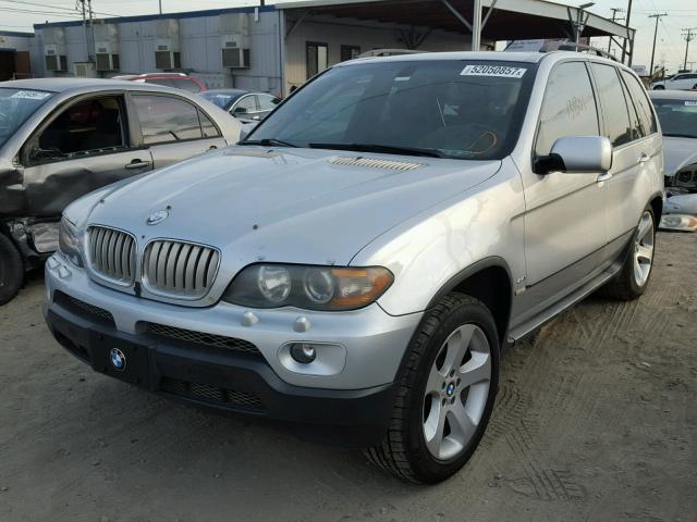 5UXFB53545LV16469 - 2005 BMW X5 4.4I SILVER photo 2