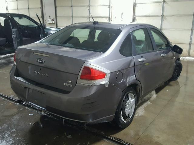 1FAHP35N99W239387 - 2009 FORD FOCUS SE GRAY photo 4