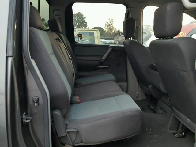 1N6AA07A04N517465 - 2004 NISSAN TITAN XE GRAY photo 6