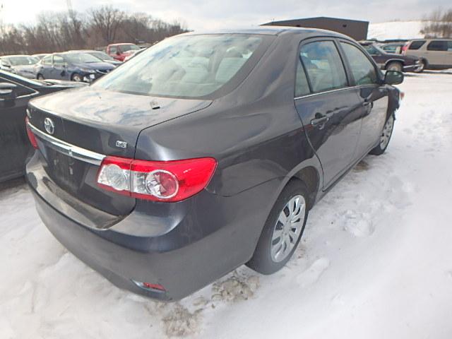 2T1BU4EE5DC007711 - 2013 TOYOTA COROLLA BA GRAY photo 4