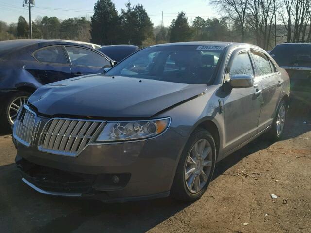 3LNHL2GC2BR775419 - 2011 LINCOLN MKZ SILVER photo 2