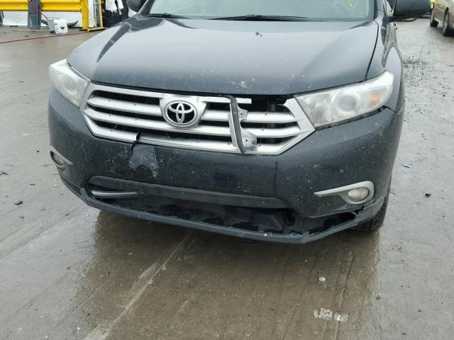 5TDZK3EH6DS100706 - 2013 TOYOTA HIGHLANDER BLACK photo 9