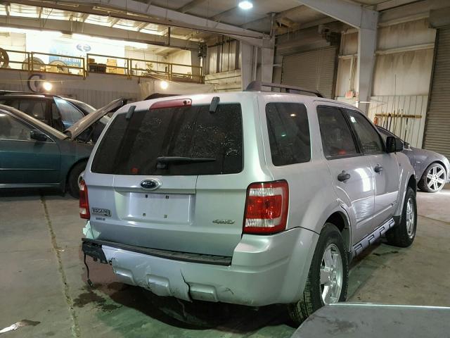 1FMCU93148KC45759 - 2008 FORD ESCAPE XLT SILVER photo 4