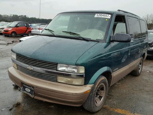 1GNDM19W6YB134585 - 2000 CHEVROLET ASTRO GREEN photo 2