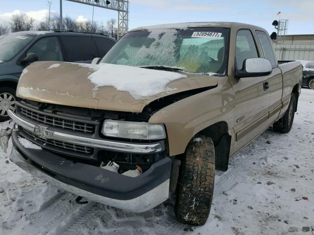 2GCEC19TXX1154861 - 1999 CHEVROLET SILVERADO GOLD photo 2