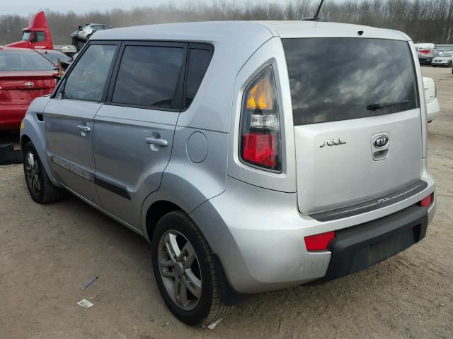 KNDJT2A26B7718654 - 2011 KIA SOUL + SILVER photo 3