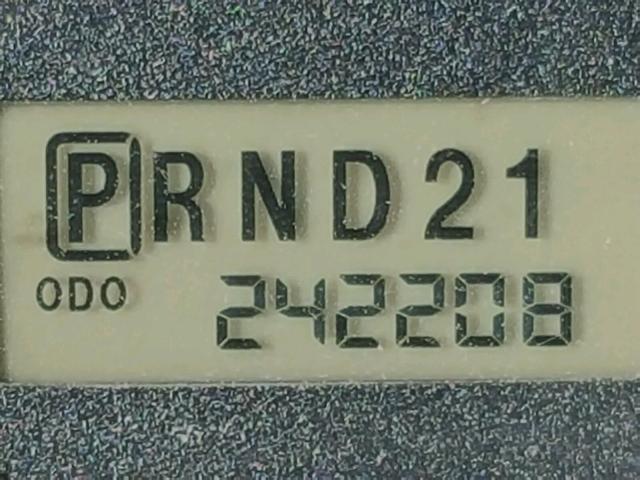 4F2CZ06105KM21926 - 2005 MAZDA TRIBUTE S GRAY photo 8