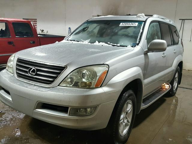 JTJBT20X230016629 - 2003 LEXUS GX 470 SILVER photo 2