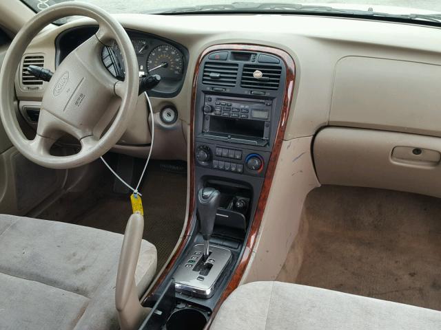 KNAGD128045269388 - 2004 KIA OPTIMA TAN photo 9