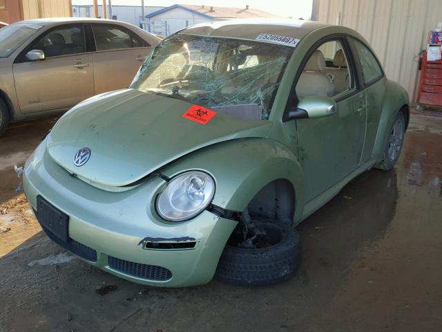 3VWPW31C57M514860 - 2007 VOLKSWAGEN NEW BEETLE GREEN photo 2