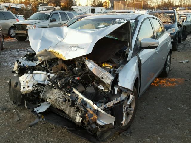 1FADP3K24DL111383 - 2013 FORD FOCUS SE SILVER photo 2