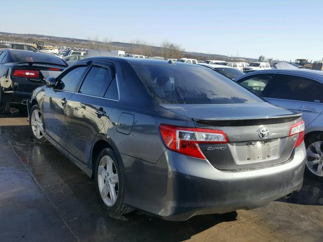 4T1BF1FK2CU202207 - 2012 TOYOTA CAMRY BASE GRAY photo 3